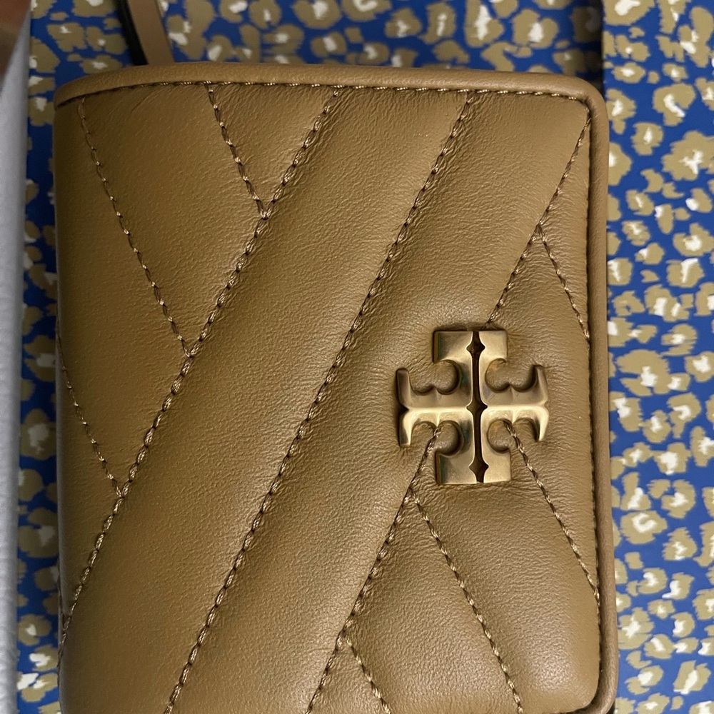 Tory Burch Brown Leather Wallet